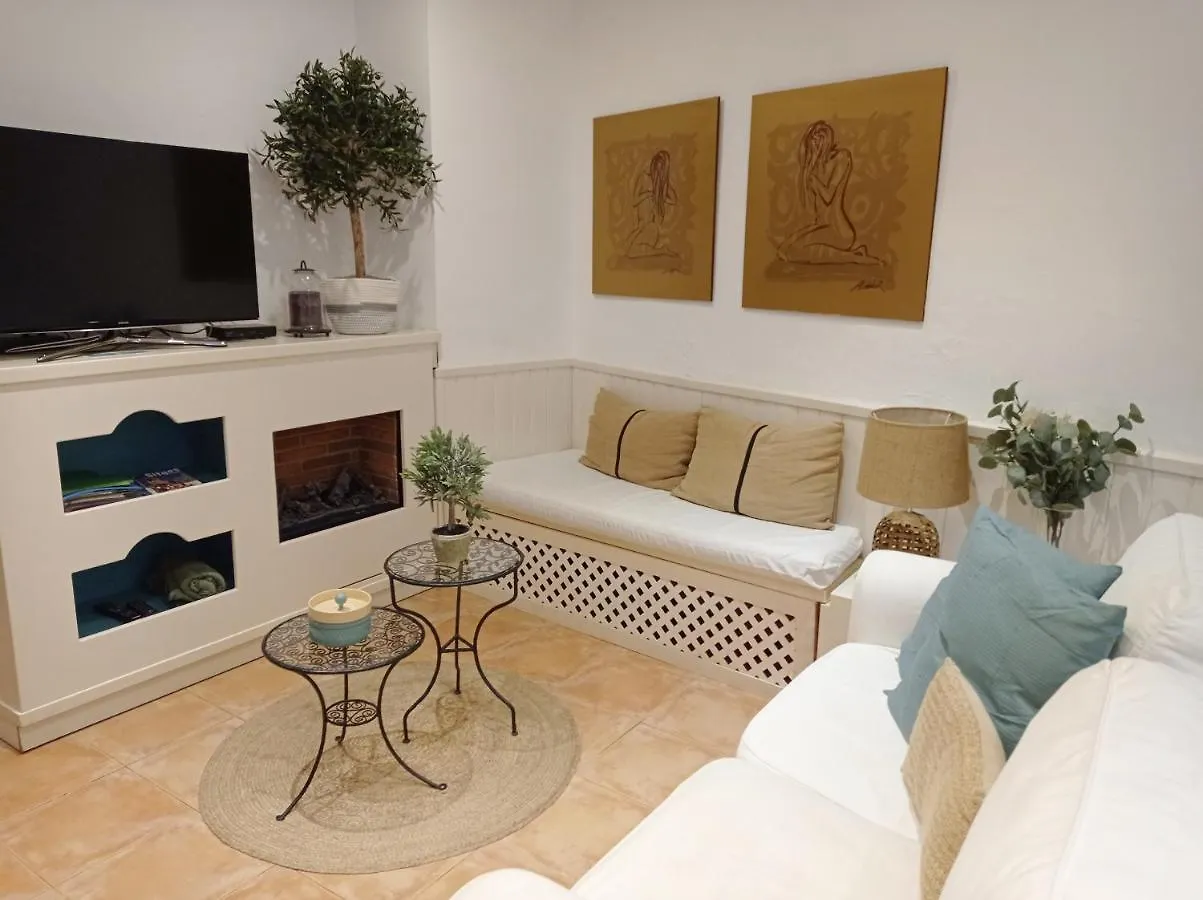 Blue Home Sitges 0*,