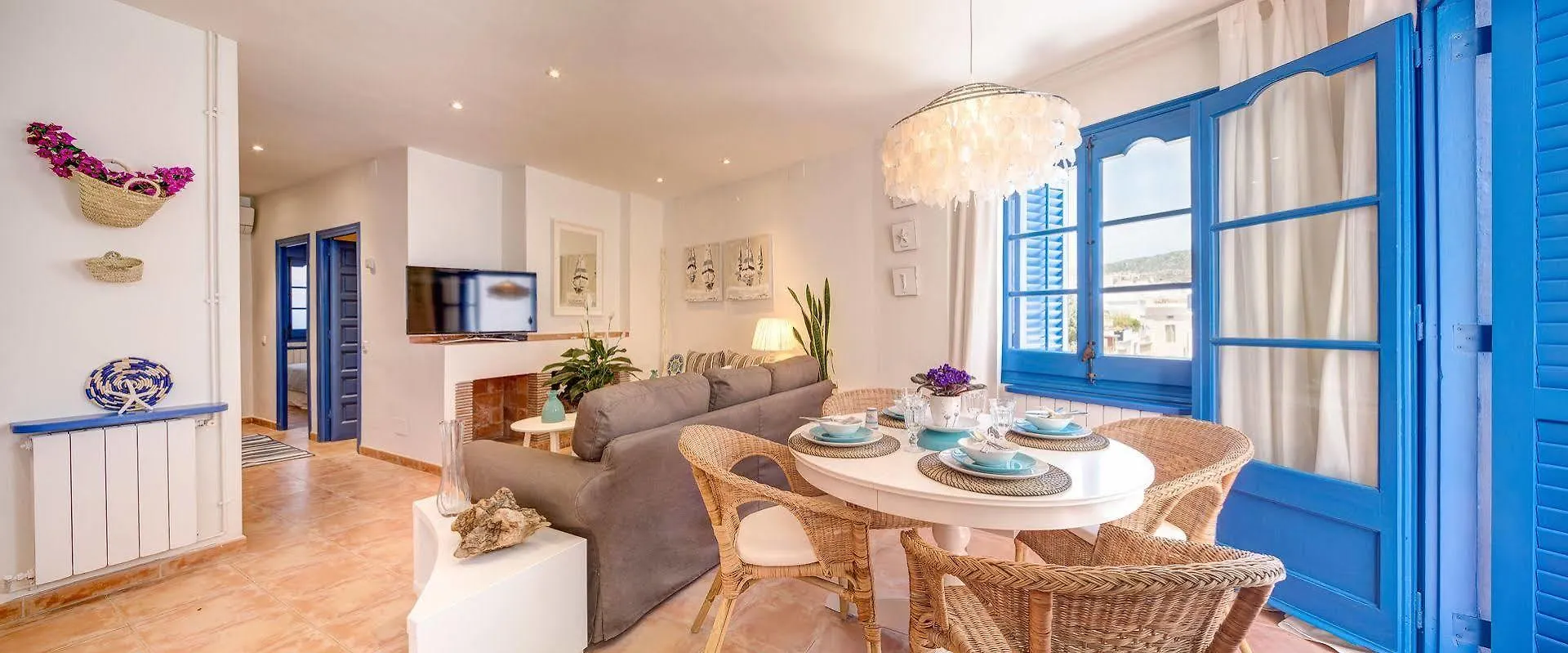 Apartment Blue Home Sitges