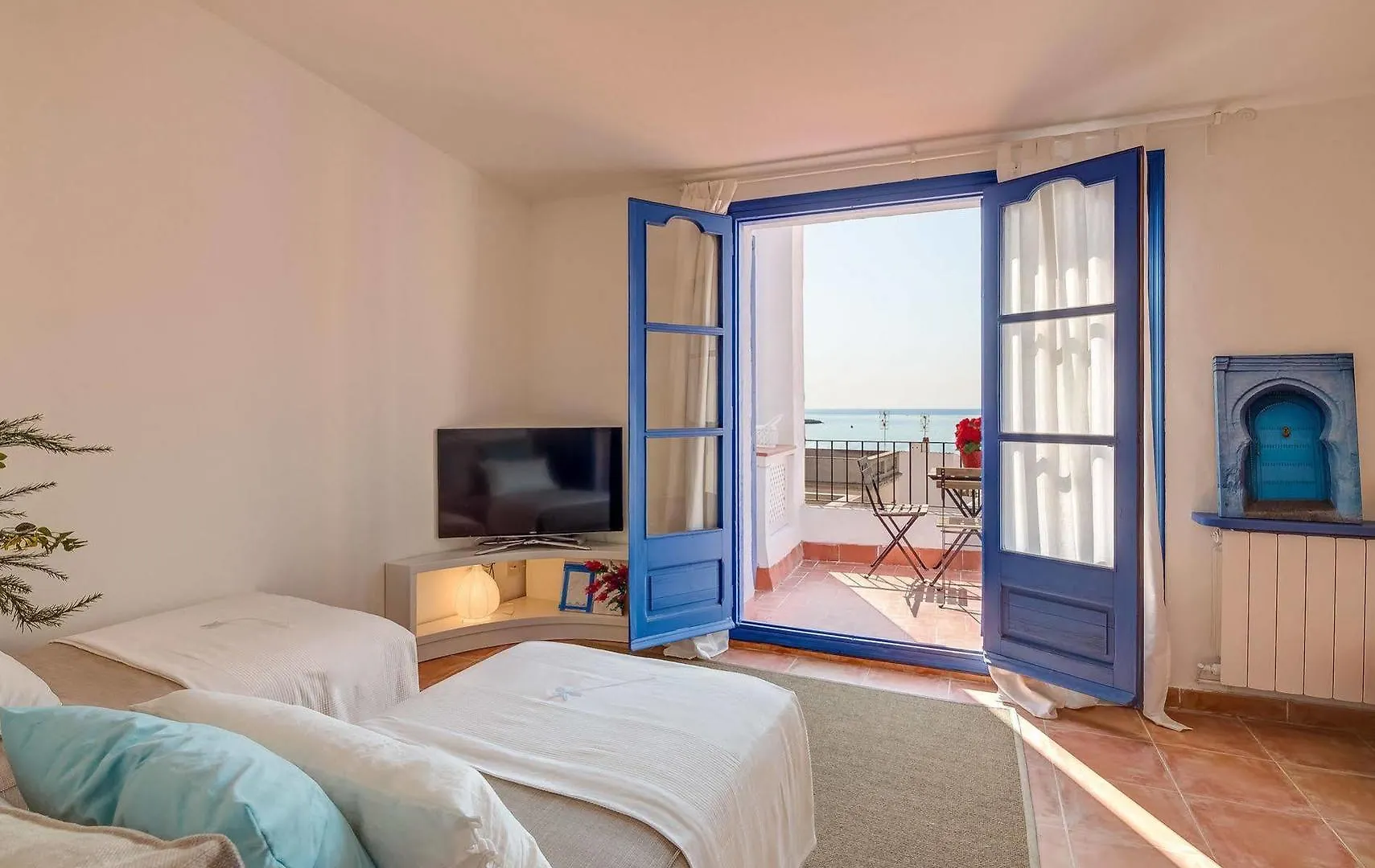 Blue Home Sitges 0*,